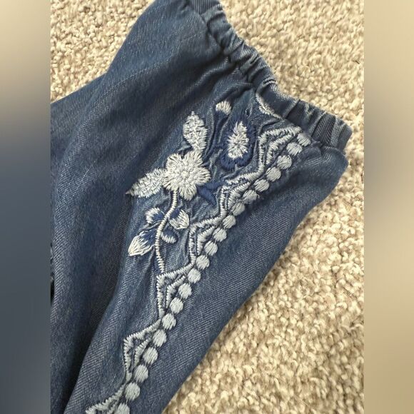 Johnny Was Embroidered
Floral Lyocell Chambray Jogger Denim Pants, Size S - Picture 4 of 7